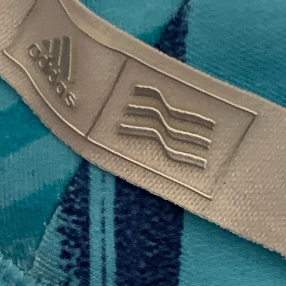 NWT Adidas Girls Junior Golf Short small and medium Turquoise with Blue Stripes - Picture 3 of 14